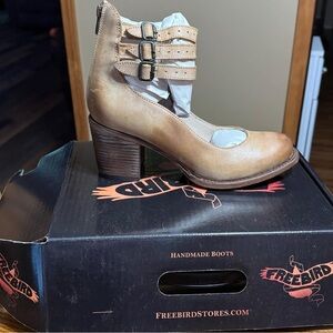 Freebird Randi Women's Tan Heeled Shoes